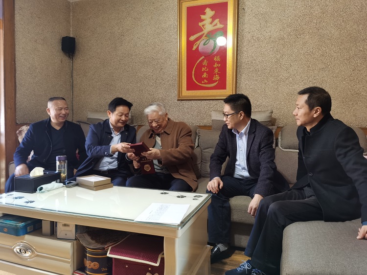 慰问抗美援朝老同志1 - 副本.jpg 慰问抗美援朝老同志1 - 副本.jpg